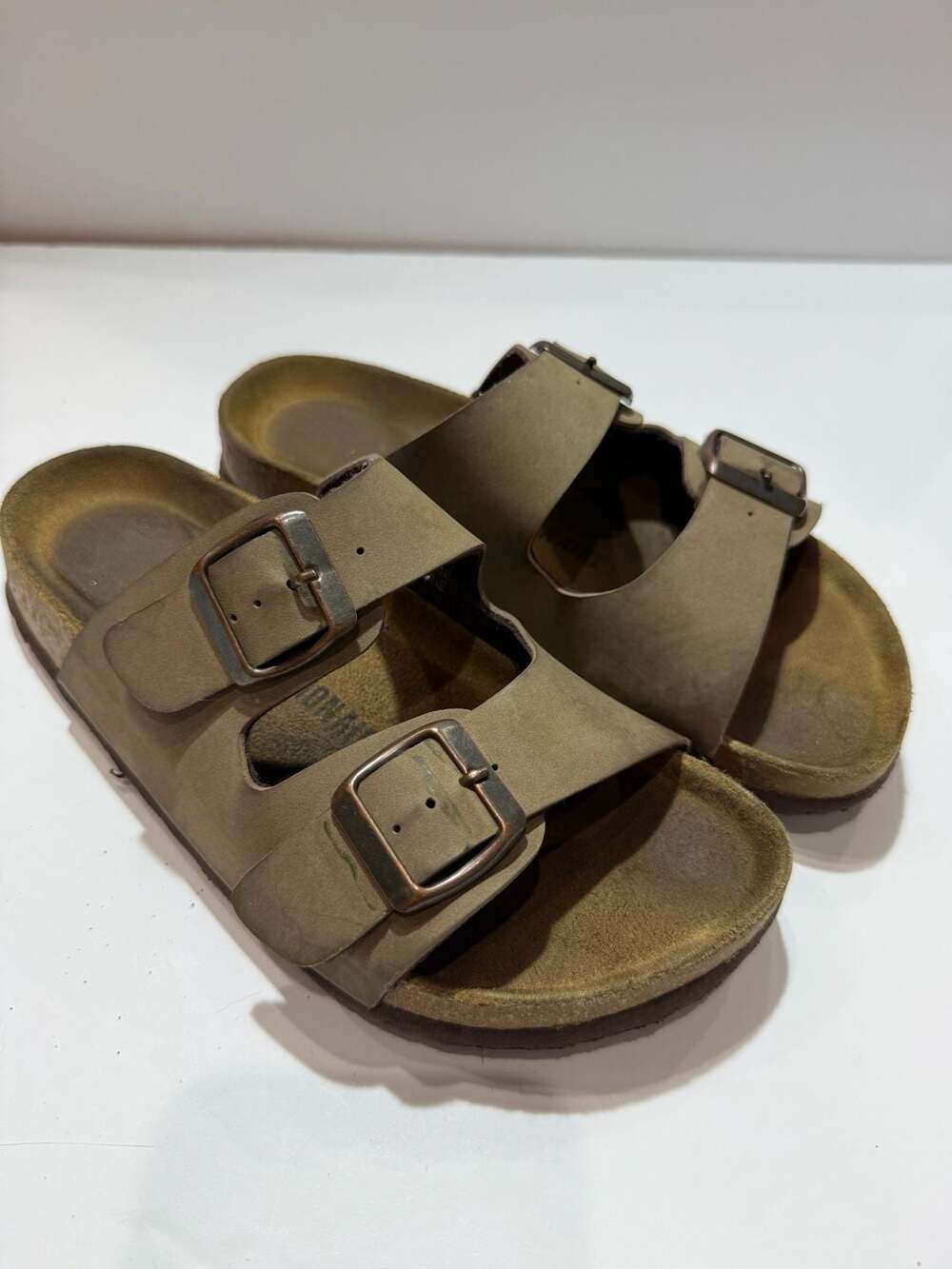 Cushionaire Lane Cork Footbed Women's Sandals/Slide Olive Green Size 6M